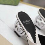 Gucci Women Interlocking G Heel Sandal White Leather Mid 7.6 CM Heel - Bild 10