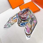 Hermes Damen Super Silk Quest Detail Schal 90 Blau Twill