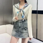 Hermes Damen Super Silk Quest Detail Schal 90 Blau Twill