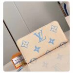 Louis Vuitton LV Unisex Zippy Wallet Blue Monogram Embossed Grained Cowhide Leather M83308 - immagine 2