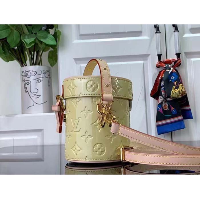 Louis Vuitton LV Women Astor Chic Yellow Monogram Vernis Embossed Cowhide Leather (10)