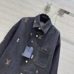 Louis Vuitton Men LV RUNWAY Embroidered Denim Overshirt Oversized Fit Indigo Cotton 1AFHVF - Imagen 4