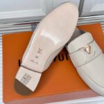 Louis Vuitton Unisex LV Capri Open Back Loafer White Calf Leather 1AC7OQ – Bild 7