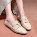 Louis Vuitton Unisex LV Capri Open Back Loafer White Calf Leather 1AC7OQ – Bild 11