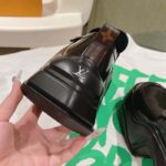 Louis Vuitton Women LV Archlight 2.0 Platform Loafer Black Calf Leather 1ABIJZ - immagine 10