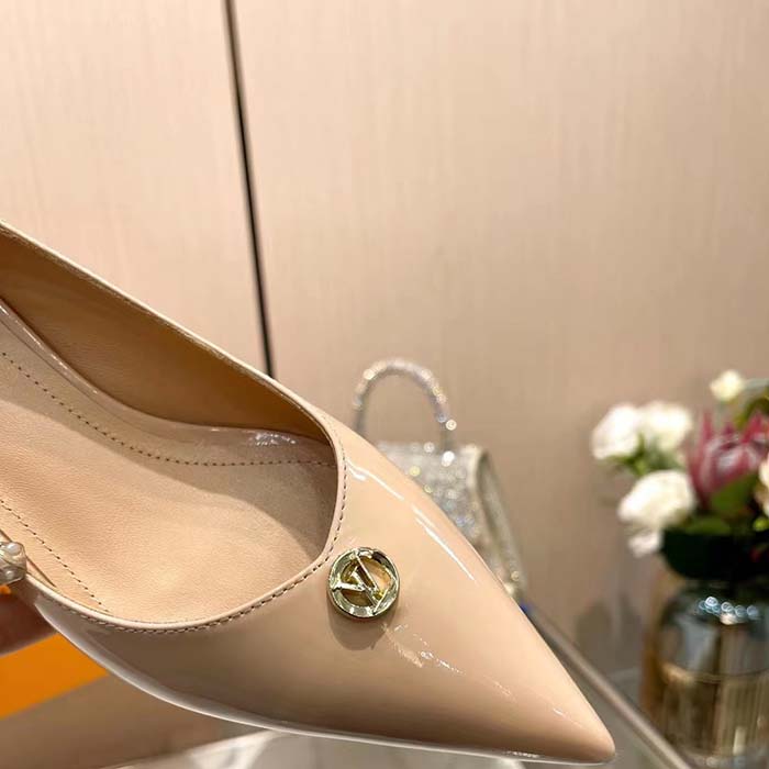 Louis Vuitton Women LV Blossom Pump Beige Patent Lambskin Leather Outsole Low Heel (7)