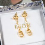 Dior Women 30 Montaigne Stud Earrings Gold-Finish Metal CD Signatures – Bild 4