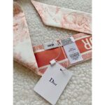 Dior Women CD Toile De Jouy Sauvage Mitzah Scarf Ivory Pink Silk Twill - immagine 11