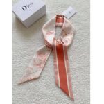 Dior Women CD Toile De Jouy Sauvage Mitzah Scarf Ivory Pink Silk Twill - immagine 6