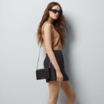 Gucci Women GG Chain Wallet Gucci Script Black Leather Taffeta Lining - Imagen 11