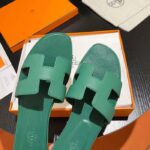 Hermes Unisex Oran Sandal Green Epsom Calfskin Natural Leather Sole – Image 8