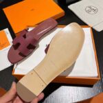 Hermes Unisex Oran Sandal Red Epsom Calfskin Natural Leather Sole - Image 9