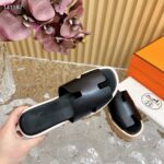 Hermes Women Eze 30 Sandal Natural Calfskin Black Rubber Sole - Image 8