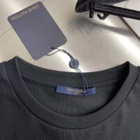 Louis Vuitton LV Men Embroidered Signature Cotton T-Shirt Ribbed Collar Black 1AFJFH (9)