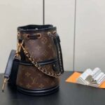 Louis Vuitton LV Unisex Canoé Monogram Coated Canvas Cowhide-Leather M83480 - Image 5