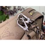 Louis Vuitton LV Unisex Hand It All PM Sandy Mahina Calfskin M24255 - immagine 9