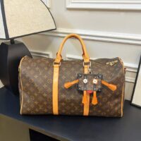 Louis Vuitton LV Unisex Mister Trunk Key Holder And Bag Charm M01201 (2)