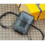 Louis Vuitton LV Unisex S-Lock Vertical Wearable Wallet Monogram Coated Canvas M82252 - Imagen 3