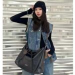 Louis Vuitton LV Women CarryAll Dark MM Black Lambskin Cowhide Leather M25143 - immagine 12