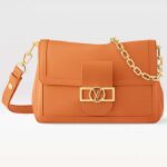 Borsa a mano Louis Vuitton LV Dauphine Soft MM da donna in pelle di vitello color albicocca M25048