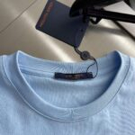 Louis Vuitton Women LV Graphic Short-Sleeved Crewneck Regular Fit 1AFPY4 - immagine 6