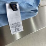 Louis Vuitton Women LV Graphic Short-Sleeved Crewneck Regular Fit 1AFPY4 - immagine 9