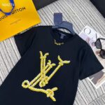 Louis Vuitton Women Nautical LV T-Shirt Cotton Black 1AFMZA - immagine 4