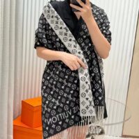 Louis Vuitton Unisex LV Game On Scarf Black Allover Monogram MP2907 (4)