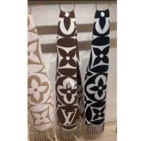 Louis Vuitton Unisex LV Medallion Scarf Beige Wool Jacquard M79213 (7)