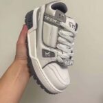 Louis Vuitton Unisex LV Trainer Maxi Sneaker Gray Calf Leather 1ACRJZ – Bild 4