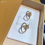 Louis Vuitton Women LV Eclipse Earrings Metal Gold-Color Initials M00763 - immagine 6