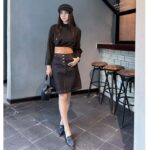 Louis Vuitton Women LV Monogram Lavaliere Button Sleeve Blouse Black 1AFCAV - immagine 10