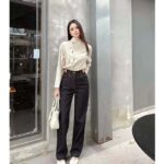 Louis Vuitton Women LV Eyelet Tab Jeans Navy Cotton 1AFGME – Image 12