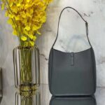 Saint Laurent YSL Women LE 5 À 7 Supple Small Grained Black Leather - immagine 3