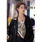 Chanel CC Women Square Scarf Silk Twill White Black - Imagen 9