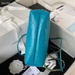 Chanel Women CC 22 Mini Handbag Shiny Calfskin Gold-Tone Metal Blue - Bild 5