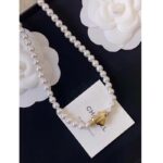 Chanel Women CC Chain Belt Metal Glass Pearls Strass Gold Pearly White Crystal - immagine 5