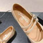 Chanel Women CC Mary Janes Lambskin Grosgrain Beige Black 0.5 CM Heel - Imagen 8