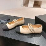 Chanel Women CC Mary Janes Lambskin Grosgrain Beige Black 0.5 CM Heel - Imagen 4