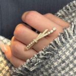 Chanel Women CC Ruban Ring 18K Beige Gold Diamonds – Image 9