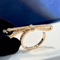 Chanel Women CC Ruban Ring 18K Beige Gold Diamonds (5)