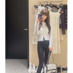 Chanel Women CC Small Flap Bag Sequins Black Metal White Black - Imagen 9