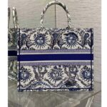 Dior Unisex Medium Book Tote White Navy Blue Toile De Jouy Soleil Embroidery - Imagen 3
