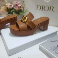 Dior Women CD 30 Montaigne Platform Slide Camel Calfskin (1)