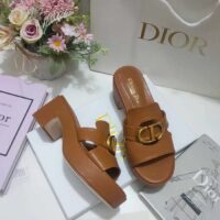 Dior Women CD 30 Montaigne Platform Slide Camel Calfskin (1)