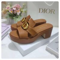 Dior Women CD 30 Montaigne Platform Slide Camel Calfskin (1)