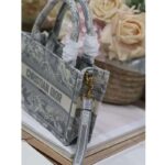 Dior Women Mini Dior Book Tote Strap Gray Toile De Jouy Reverse Embroidery - Imagen 7