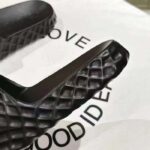 Gucci Unisex GG Interlocking G Slide Sandal Black Textured Rubber - Imagen 13