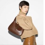 Gucci Women GG Jackie Small Shoulder Bag Brown Soft Leather Hook Closure – Bild 11