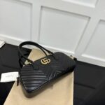 Gucci Women GG Marmont Medium Top Handle Bag Black Matelassé Chevron Leather - Imagen 5